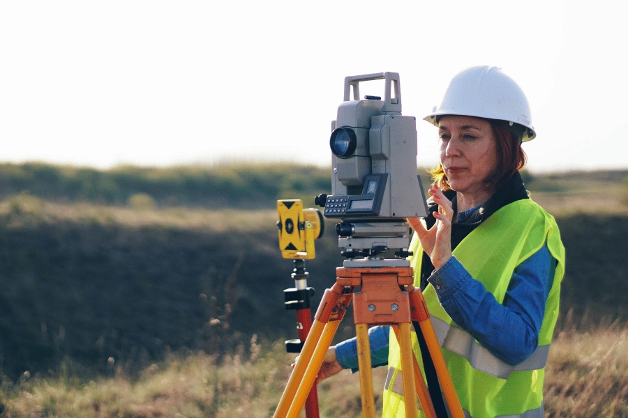 professional surveyor finding property lines
